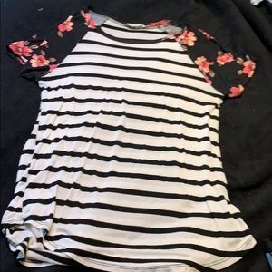 Floral sleeve striped Top
